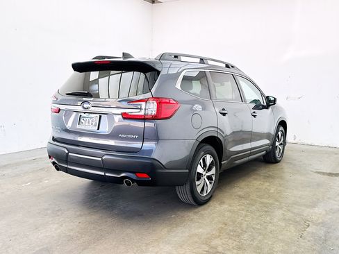 Used 2024 Subaru Ascent Premium AWD/4WD image 4
