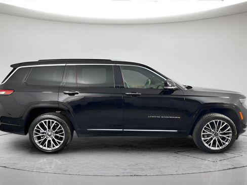 Used 2023 Jeep Grand Cherokee L Summit AWD/4WD image 2