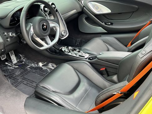 Used 2022 McLaren GT Base image 14