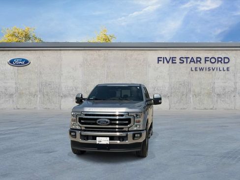 Used 2022 Ford F250 Lariat w/ Lariat Value Package AWD/4WD image 3