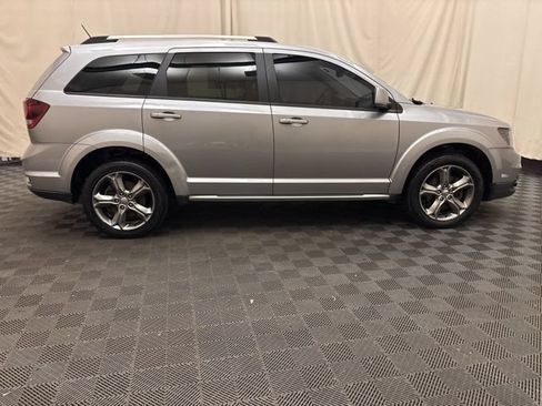 Used 2017 Dodge Journey Crossroad FWD image 4