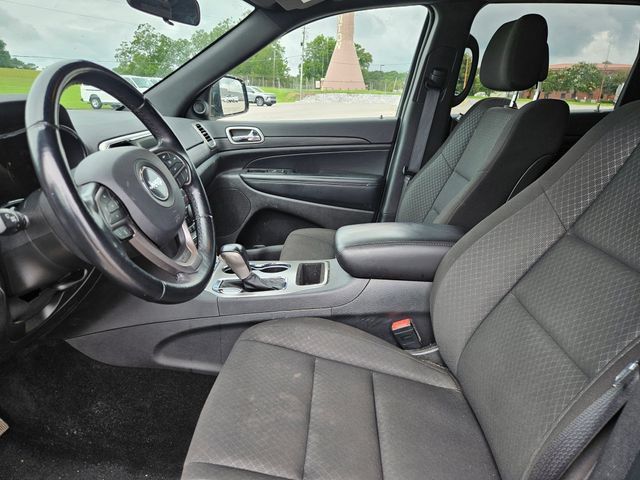 Used 2021 Jeep Grand Cherokee Laredo AWD/4WD image 9