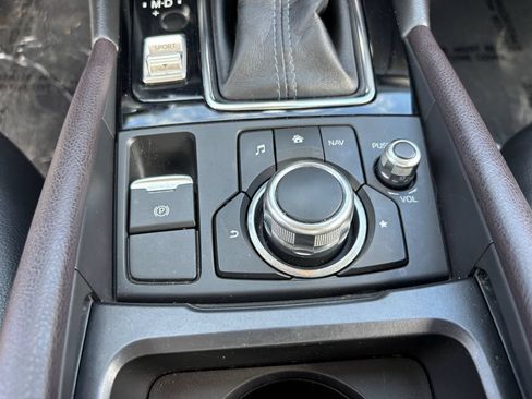 Used 2017 MAZDA MAZDA3 Grand Touring w/ Premium Equipment Package FWD image 24