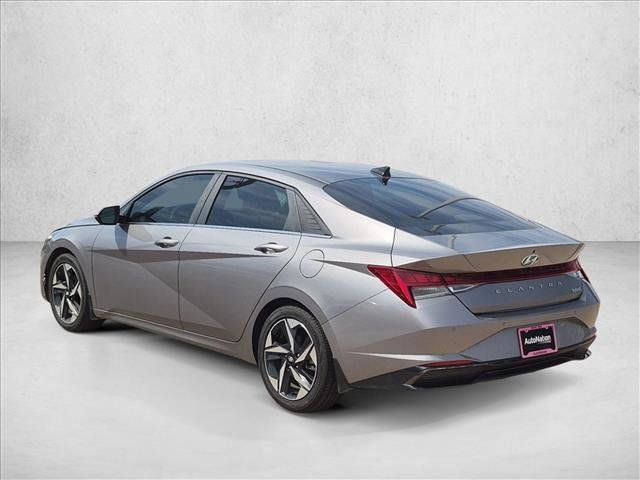 Used 2023 Hyundai Elantra Limited FWD image 5