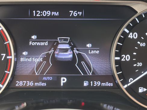 Used 2023 Nissan Rogue SV w/ SV Premium B Package AWD/4WD image 17