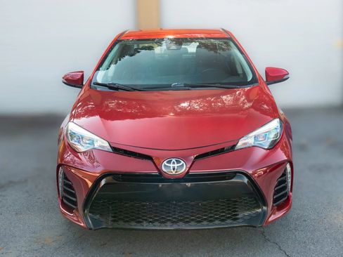Used 2019 Toyota Corolla SE image 3