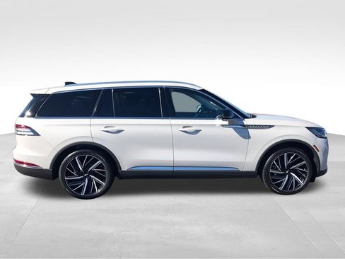 Used 2025 Lincoln Aviator Reserve w/ Equipment Group 201A AWD/4WD image 9