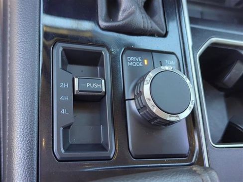 Used 2024 Toyota Tundra Limited AWD/4WD image 23