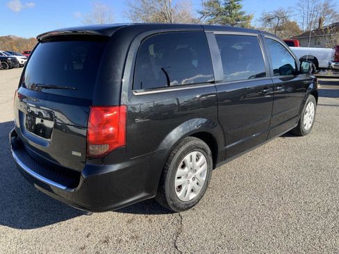 Used 2017 Dodge Grand Caravan SE w/ Power Window Group image 11