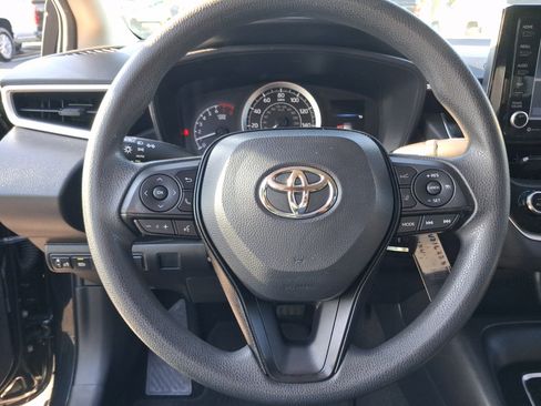 Used 2022 Toyota Corolla LE image 20
