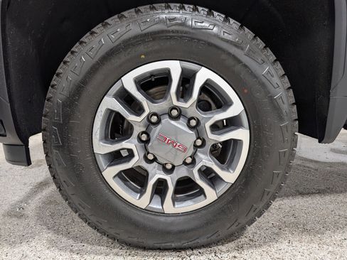 Used 2024 GMC Sierra 3500 SLE w/ SLE Value Package image 10