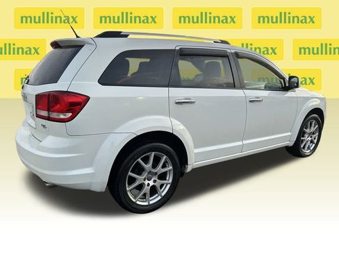 Used 2011 Dodge Journey R/T image 3