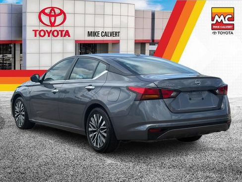 Used 2025 Nissan Altima 2.5 SV FWD image 3