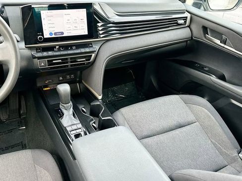 Used 2025 Toyota Camry LE image 21