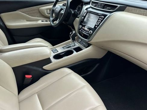 Used 2023 Nissan Murano SV image 18