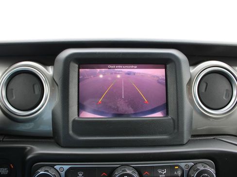 Used 2020 Jeep Wrangler Unlimited Sahara AWD/4WD image 47