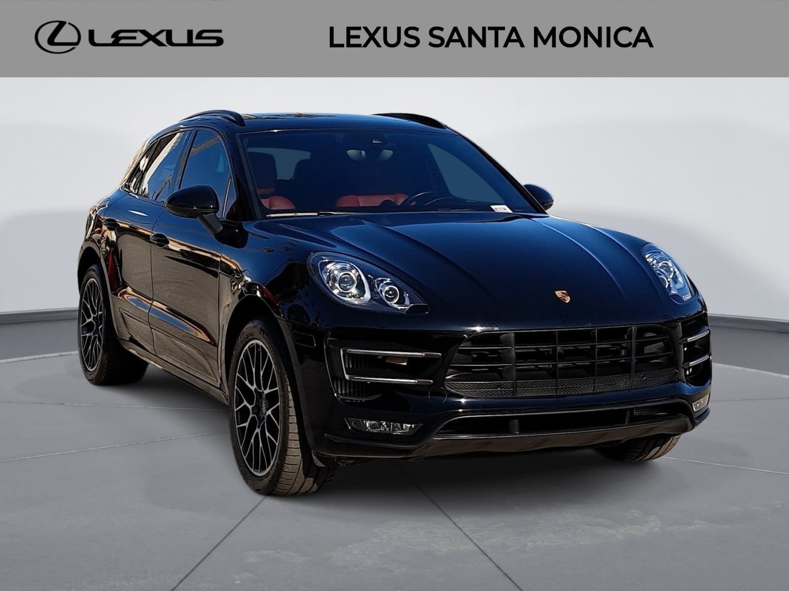 Used 2018 Porsche Macan Turbo AWD/4WD image 3