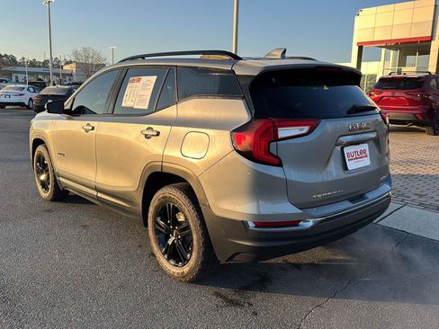 Used 2024 GMC Terrain AT4 image 3