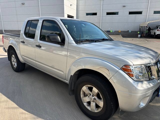 Used 2012 Nissan Frontier SV AWD/4WD image 1