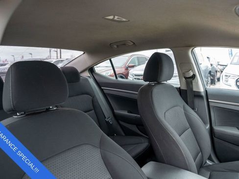 Used 2018 Hyundai Elantra SE w/ SE Connectivity Package 04 image 12