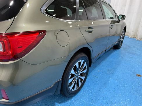 Used 2017 Subaru Outback 2.5i Limited AWD/4WD image 15