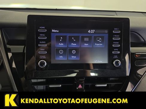 Used 2022 Toyota Camry SE FWD image 18