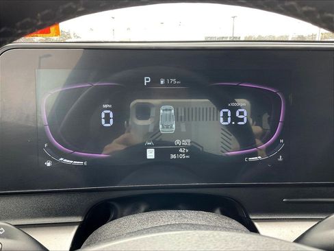 Used 2023 Kia Sportage EX image 23