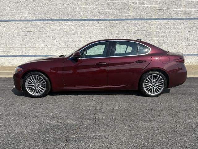 Used 2017 Alfa Romeo Giulia Ti AWD/4WD image 4
