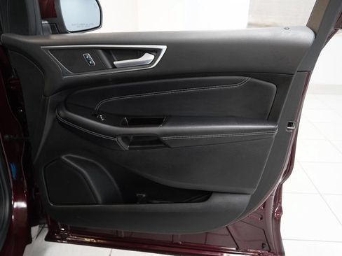 Used 2017 Ford Edge Titanium w/ Equipment Group 301A AWD/4WD image 35