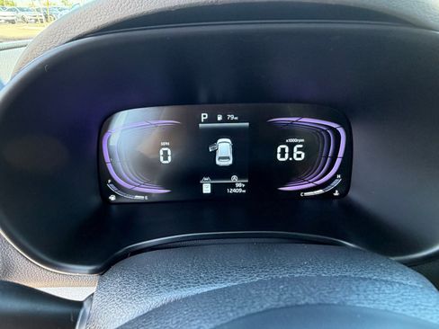 Certified 2025 Kia Soul LX image 22