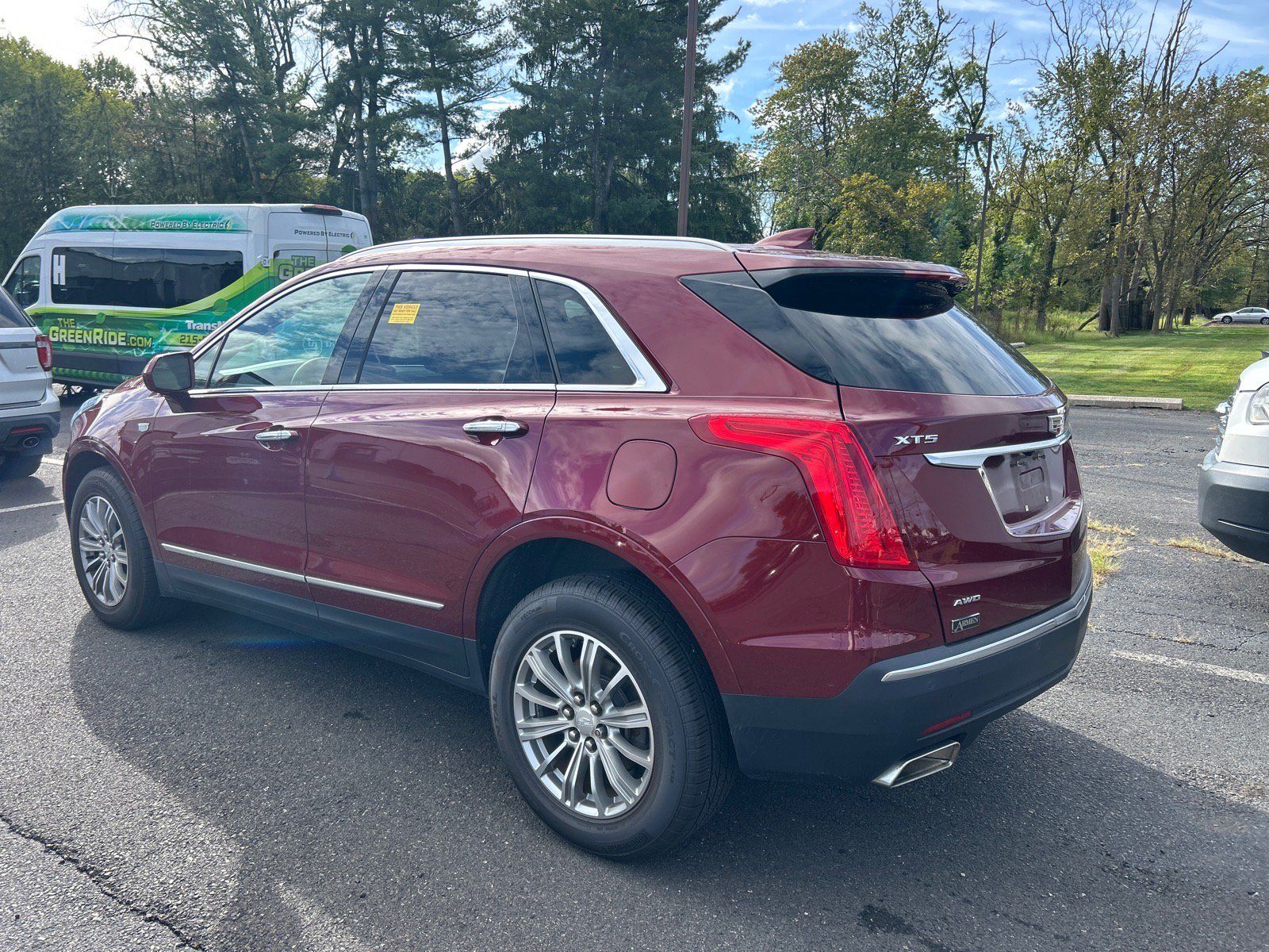 Used 2017 Cadillac XT5 Luxury w/ Driver Awareness Package AWD/4WD image 7