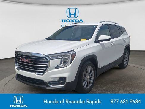 Used 2024 GMC Terrain SLT FWD image 1