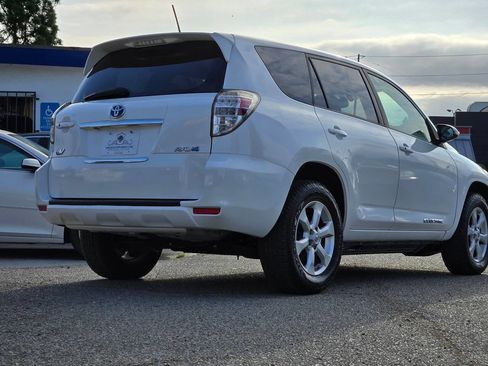 Used 2012 Toyota RAV4 EV image 16