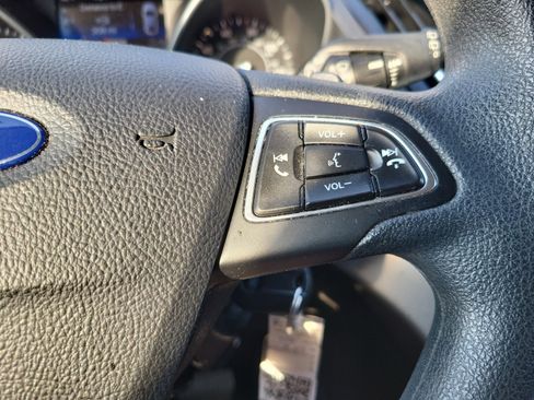 Used 2017 Ford Escape SE w/ Equipment Group 201A FWD image 28