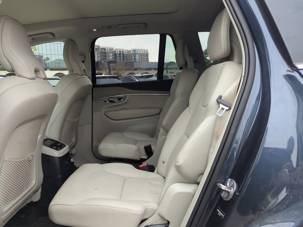 Used 2025 Volvo XC90 T8 Plus w/ Protection Package AWD/4WD image 9