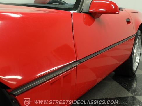 Used 1988 Chevrolet Corvette Convertible RWD image 22