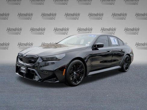 Used 2026 BMW M5 w/ Executive Package image 5