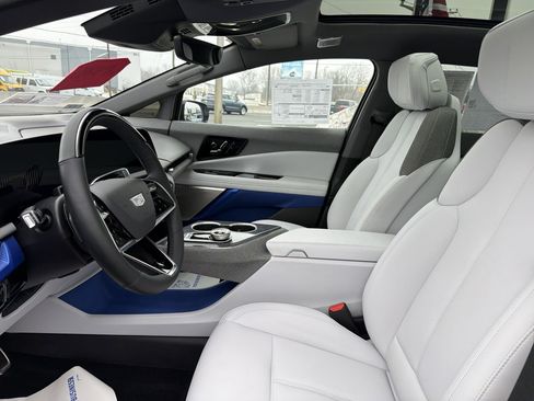 Certified 2025 Cadillac Optiq Luxury 1 w/ LPO, Floor Liner Package image 9