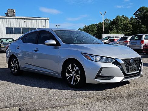 Used 2020 Nissan Sentra SV FWD image 2