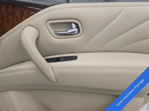 Used 2017 INFINITI QX80 4WD w/ Deluxe Technology Package image 12