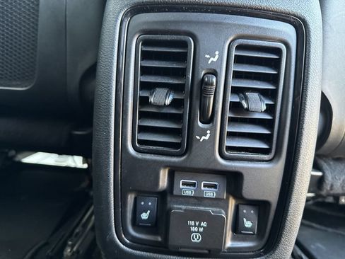 Used 2024 Dodge Durango GT AWD/4WD image 34