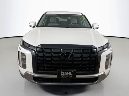 Used 2023 Hyundai Palisade SE AWD/4WD image 3