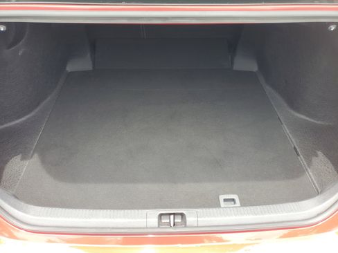 Used 2024 Toyota Camry XSE FWD image 9