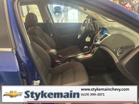 Used 2013 Chevrolet Cruze LT image 30