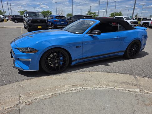 Used 2022 Ford Mustang GT Premium w/ Equipment Group 401A RWD image 2
