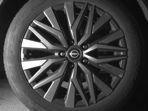 Used 2025 Nissan Altima 2.5 SV FWD image 15