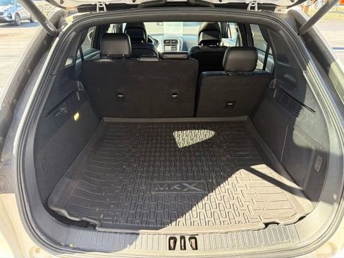 Used 2017 Lincoln MKX Reserve w/ Driver Assistance Package AWD/4WD image 8