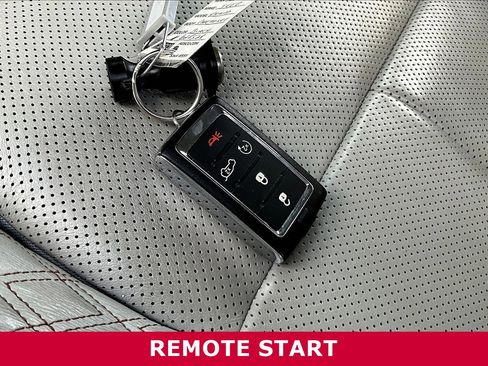 Used 2022 Jeep Grand Cherokee Summit w/ Luxury Tech Group V image 36