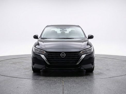 Used 2025 Nissan Sentra SV FWD image 2