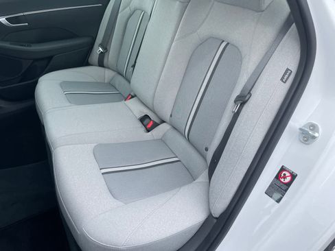 Used 2022 Hyundai Sonata SE w/ Preferred Accessory Package FWD image 22